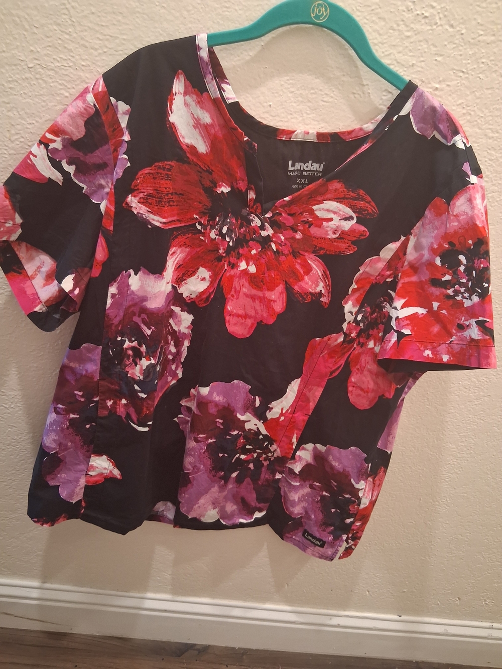 Landau Womans Scrub Top Floral Top - Red & Purple Flowers 2XL